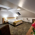 Hotel Garzon Plaza