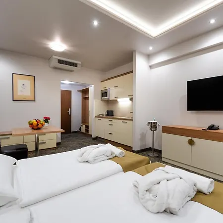 Garzon Plaza Hotel 4*