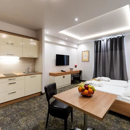 Garzon Plaza Hotel Győr
