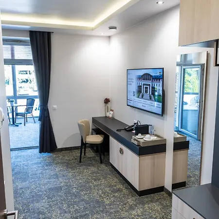 호텔 Garzon Plaza 4*