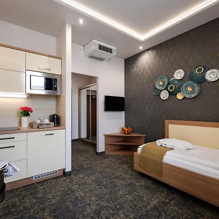 호텔 Garzon Plaza 4*