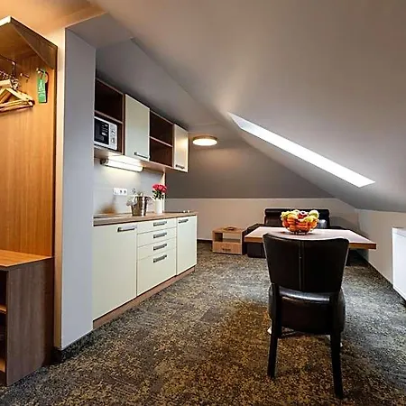 호텔 Garzon Plaza 4*