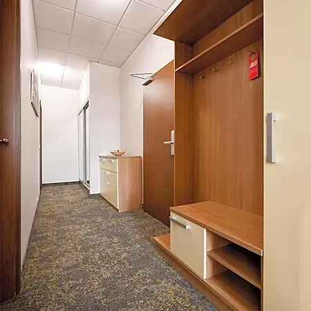 Garzon Plaza 4* Győr