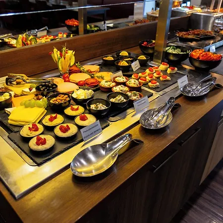 Garzon Plaza 기오르