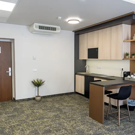Garzon Plaza 4* 기오르