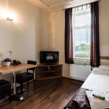 Garzon Plaza Hotel