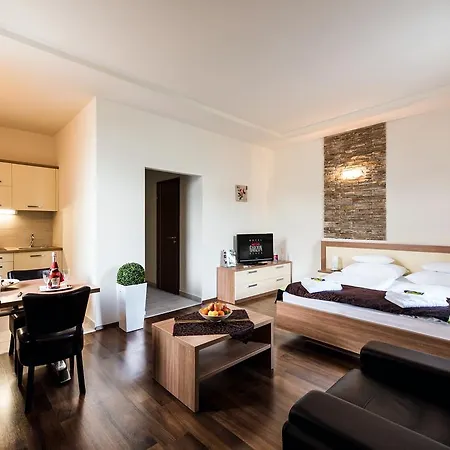 Garzon Plaza Hotel Győr